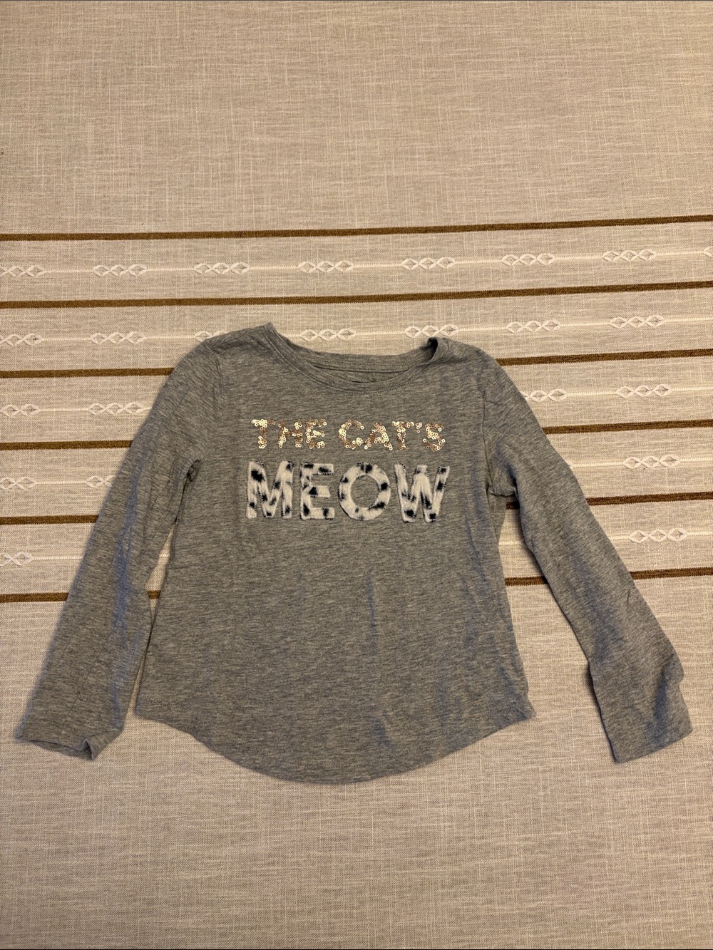 GAP Gray Long-Sleeve 'The Cat’s Meow’ Top
